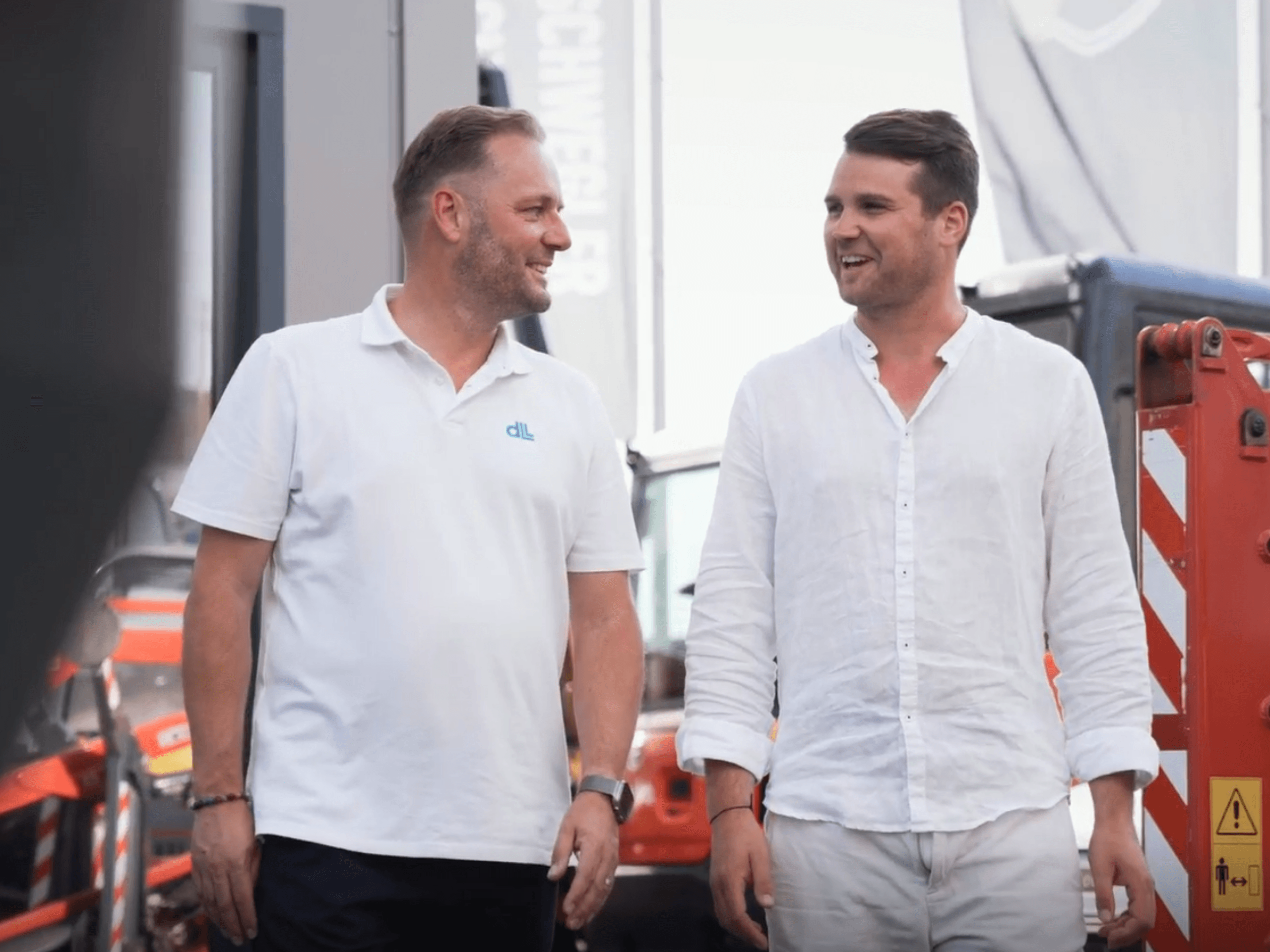 Customer and DLL representative discussing equipment solutions